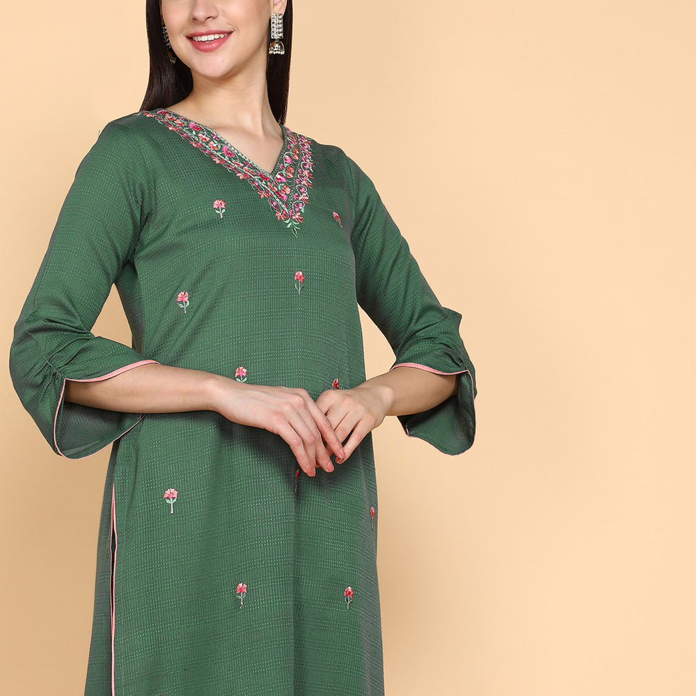 
                      
                        Green Floral Multicoloured  Embroidered Thread Worked Kurta With Trousers
                      
                    