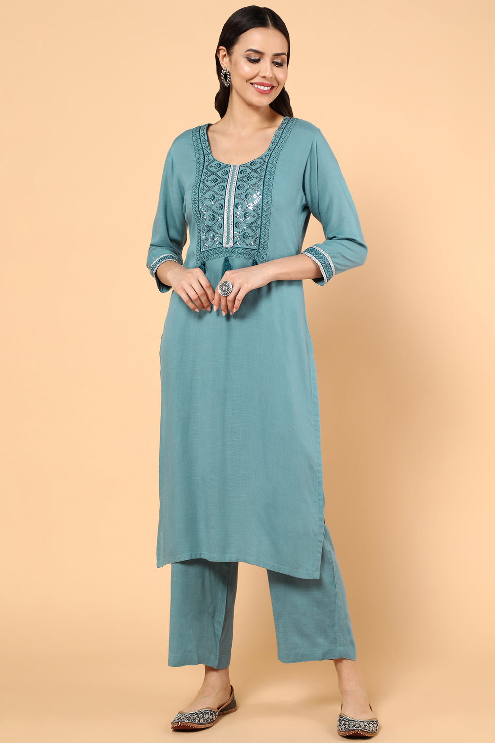 Women Ethnic Motifs Embroidered Sequinned Kurta With Trousers