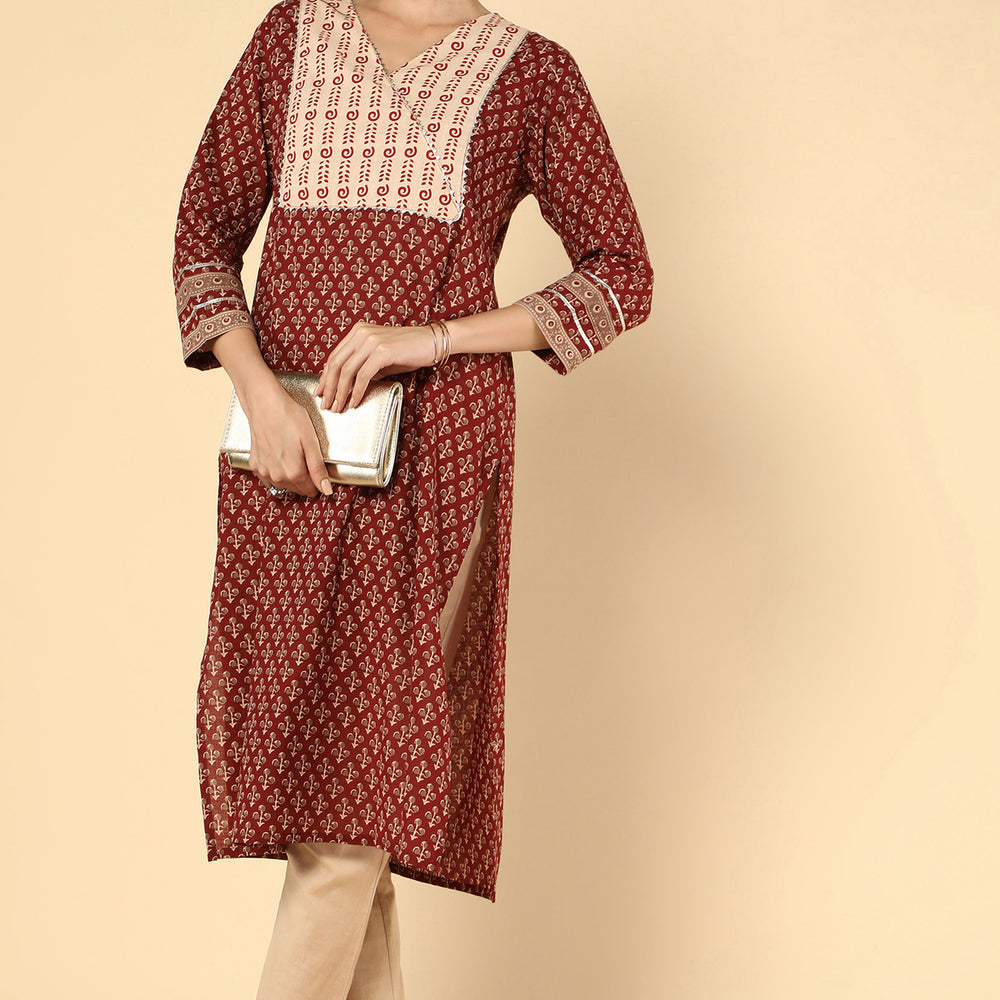 
                      
                        ETHNIC MOTIFS PRINTED GOTTA PATTI COTTON KURTA
                      
                    