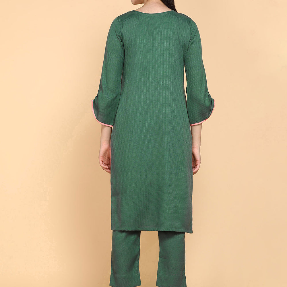 
                      
                        Green Floral Multicoloured  Embroidered Thread Worked Kurta With Trousers
                      
                    