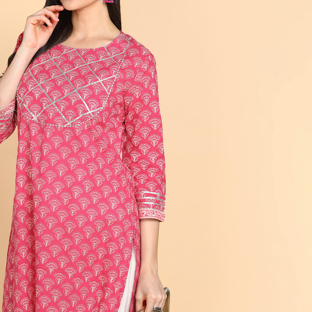 
                      
                        Ethnic Motifs Printed Gotta Patti Cotton Kurta
                      
                    