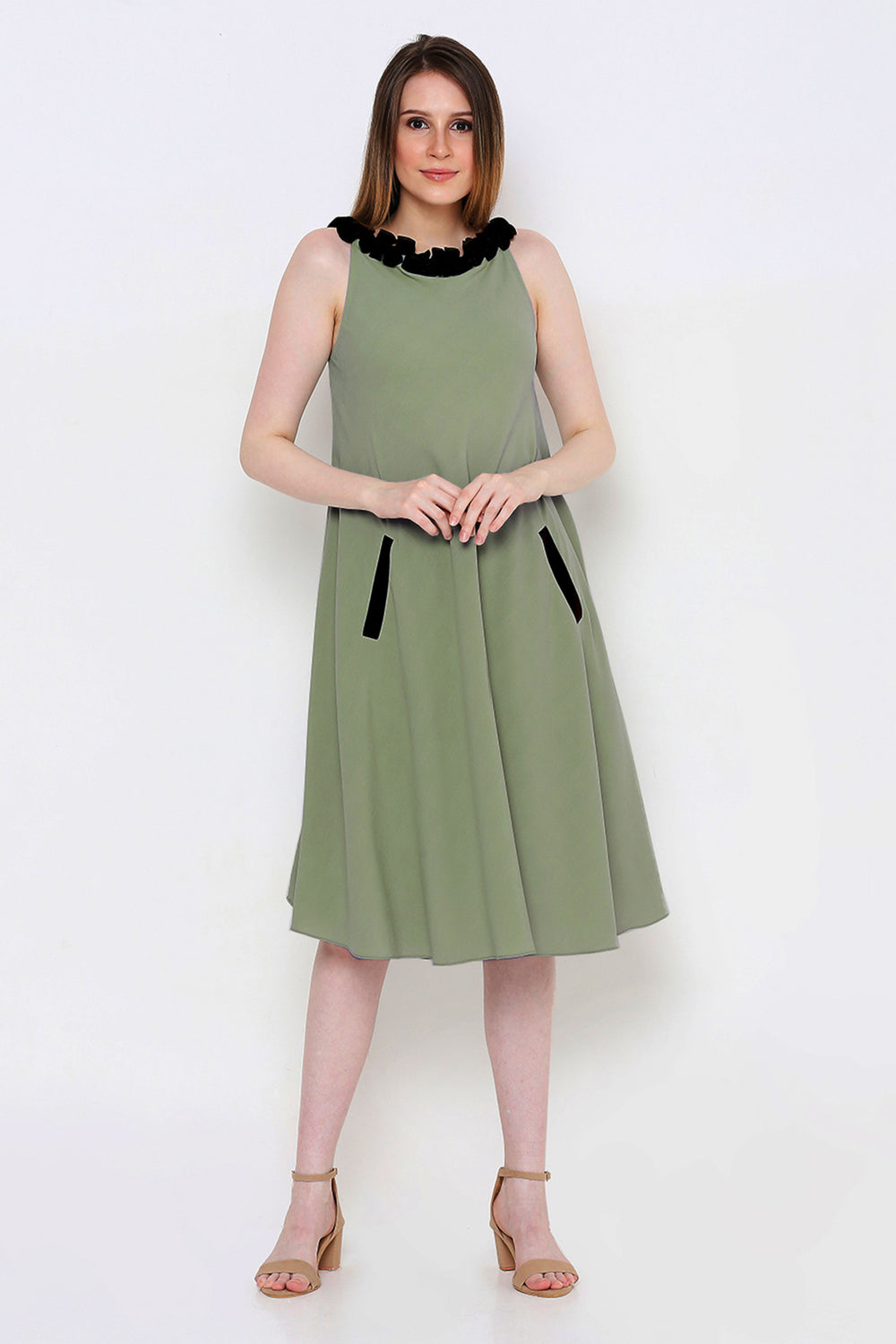 Aturabi Green solid fit & flare dress with side  pocket