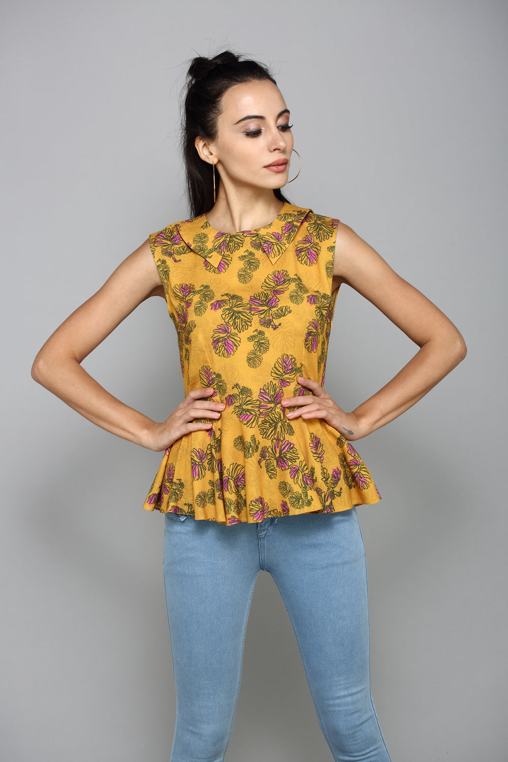 ATURABI CASUAL SLEEVELESS PRINTED YELLOW TOP